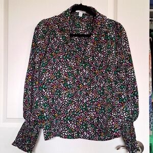 Pretty floral button down blouse [S]